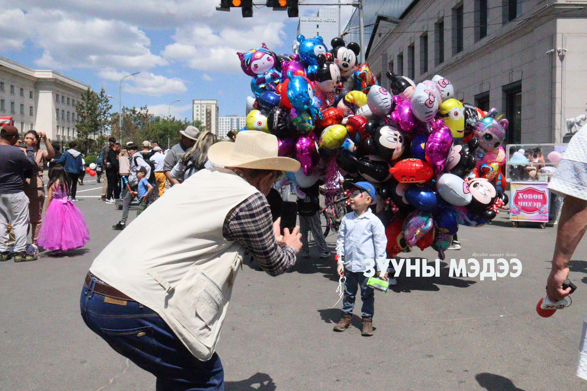 ФОТО: “Дэлхийн монгол хүүхдүүд” баярын арга хэмжээ хөл ихтэй болов